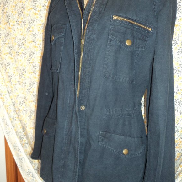 Utility Jacket - Picture 4 of 7